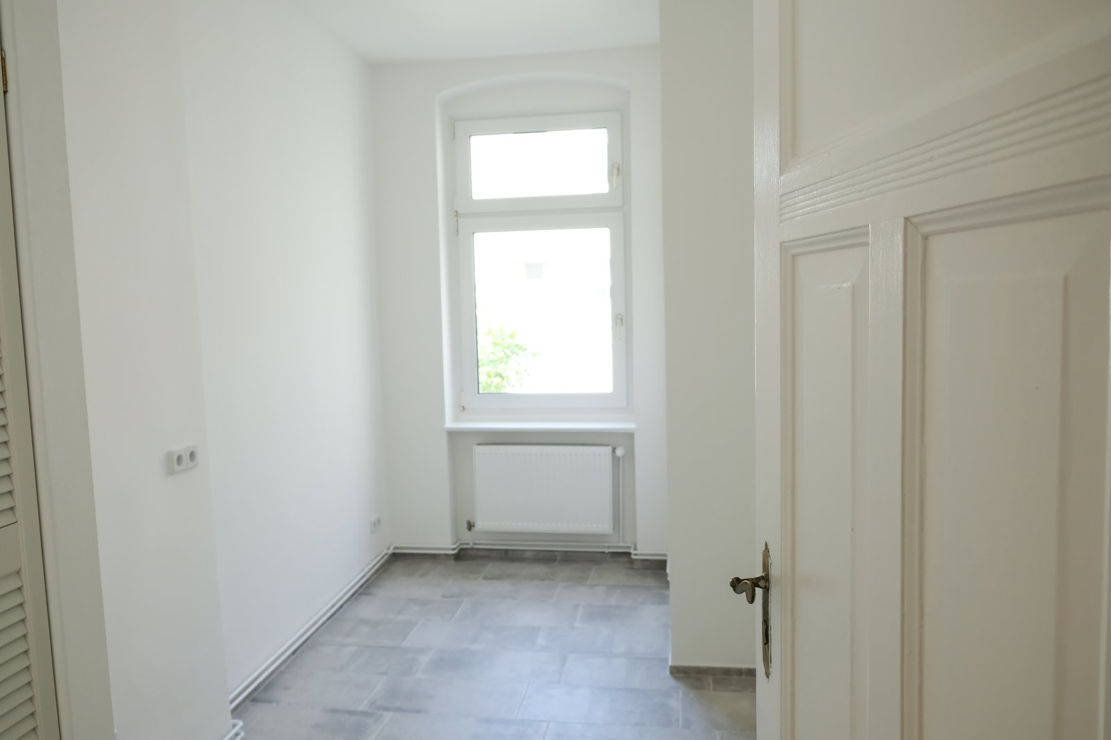 SOLD + Rixdorf /Böhmischer Platz + Saniert + Bezugsfrei + Altbaucharme +