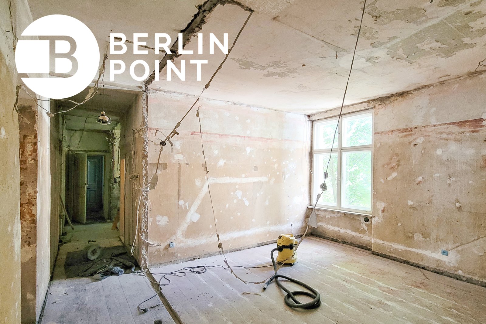 Berlin: VERKAUFT  +  2-3 Zi + Altbaucharme + zu sanieren 