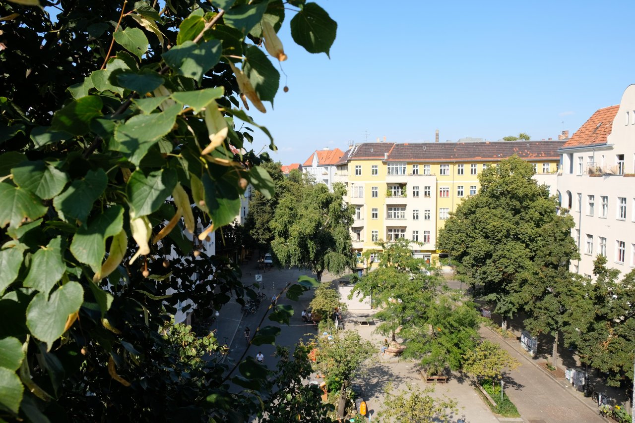 Aussicht seitlich Balkon auf Böhmischer Platz